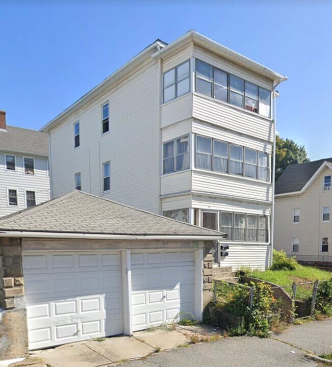 69 Ward St, Unit 1 in Worcester, MA - Building Photo