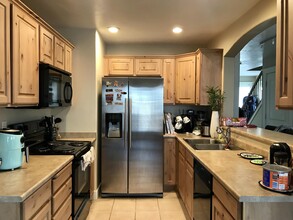 663 E Auburn Fields Way in Draper, UT - Building Photo - Building Photo
