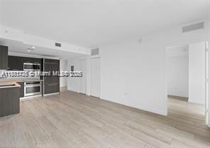 45 SE 9th St in Miami, FL - Building Photo - Building Photo