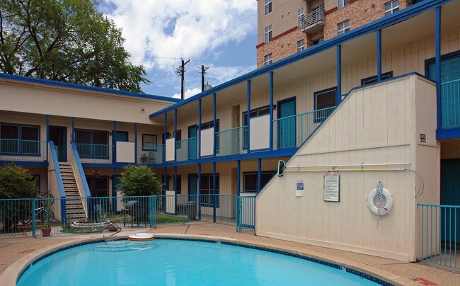 709 W 26th St in Austin, TX - Foto de edificio - Building Photo