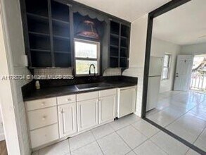 2202 Van Buren St in Hollywood, FL - Building Photo - Building Photo
