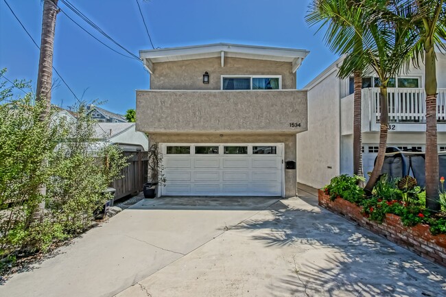 property at 1534 Steinhart Ave
