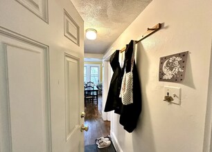 223 Summer St, Unit 3R in Somerville, MA - Building Photo - Building Photo