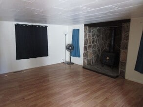 1297 SW Crestview Rd in Prineville, OR - Building Photo - Building Photo