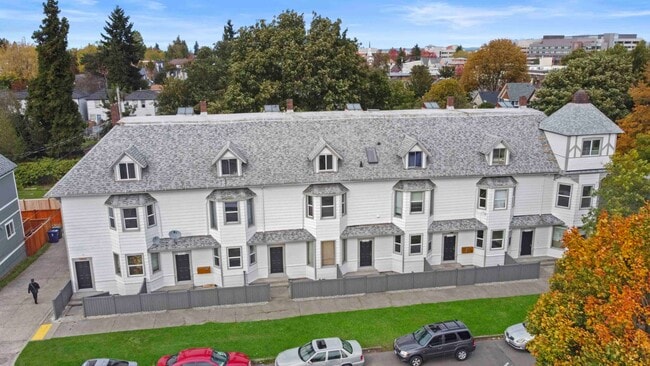 property at 1311b S 8th St