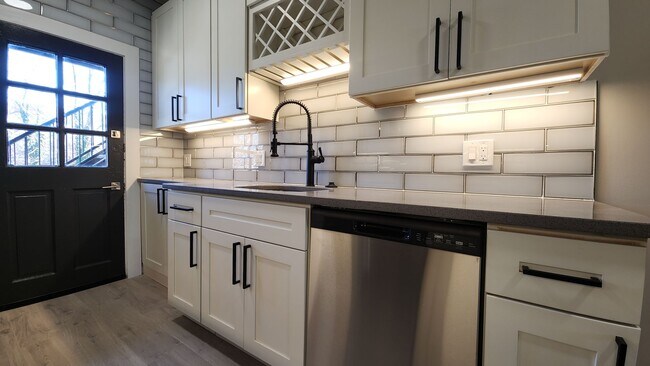 918 Concordia Ln, Unit 1 in Clayton, MO - Building Photo - Building Photo