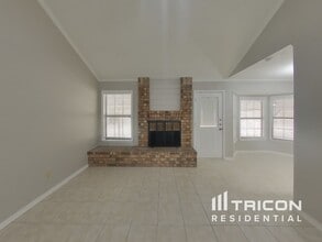 6810 Maple Lk St in San Antonio, TX - Building Photo - Building Photo