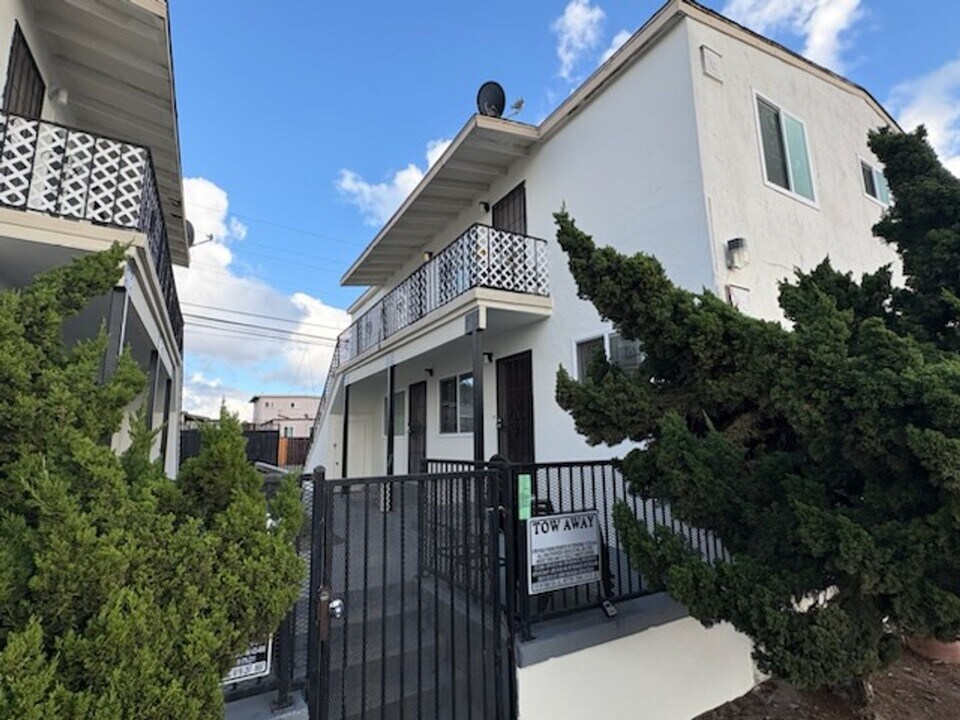 2545 Fairmount Ave in San Diego, CA - Building Photo
