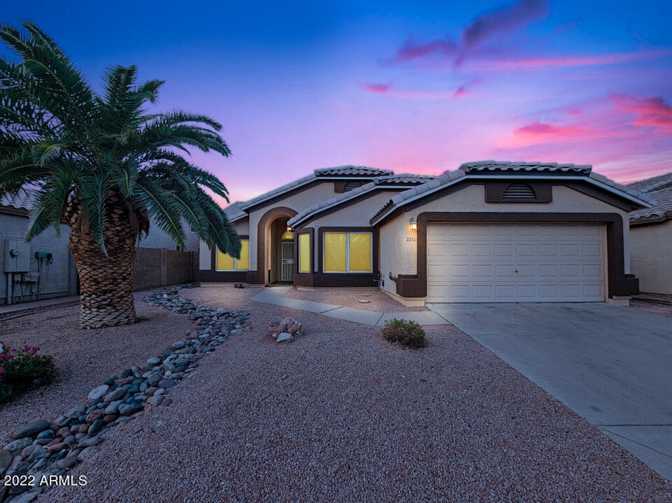 2316 E Edna Ave in Phoenix, AZ - Foto de edificio
