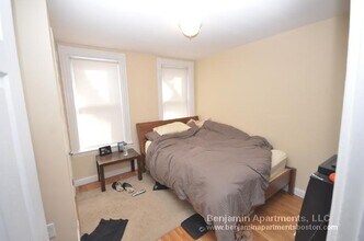 861 E 1st St, Unit 1 in Boston, MA - Building Photo - Building Photo