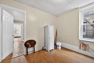 584 Avenue C in Bayonne, NJ - Building Photo - Building Photo