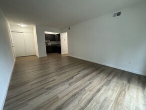 85 Diane Dr in Tinton Falls, NJ - Building Photo - Building Photo