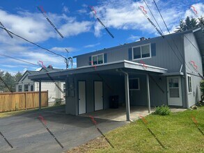 1308 6th Ave SW in Olympia, WA - Building Photo - Building Photo