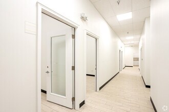 4924 Poplar Level Rd-Unit -16-17 in Louisville, KY - Building Photo - Building Photo