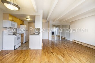 200 Pearl St-Unit -302 in Denver, CO - Building Photo - Building Photo