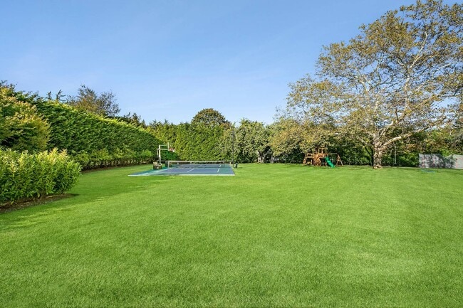 173 Ferry Rd in Sag Harbor, NY - Building Photo - Building Photo