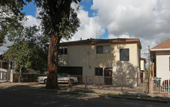 725 E 27th St in Los Angeles, CA - Building Photo - Building Photo