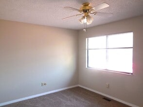 910 Westwood Dr in Maryville, IL - Building Photo - Building Photo