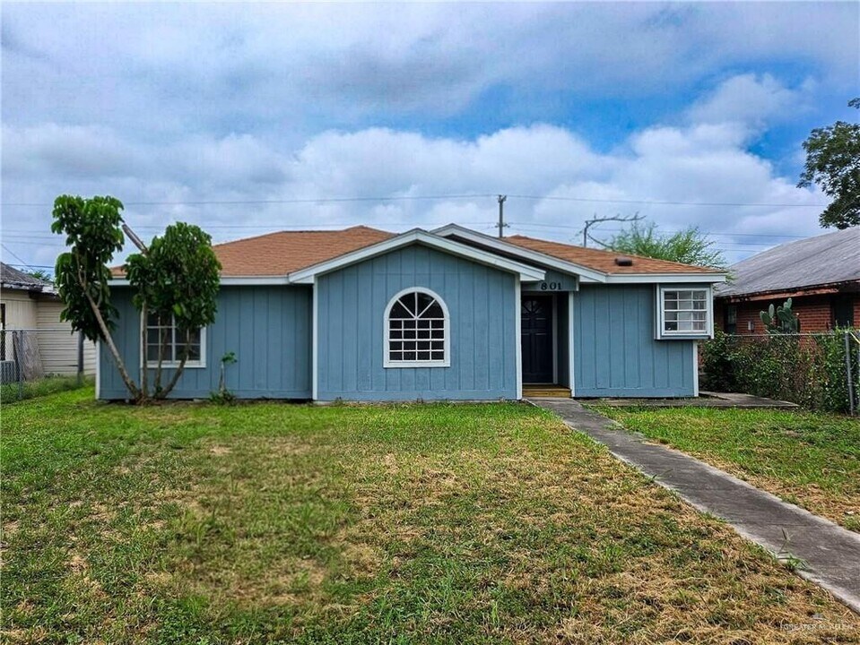 801 N 29th St in McAllen, TX - Building Photo