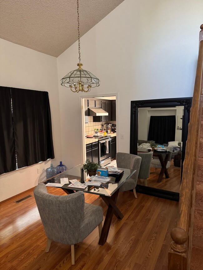 400 Redrock Dr in Antioch, CA - Building Photo - Building Photo