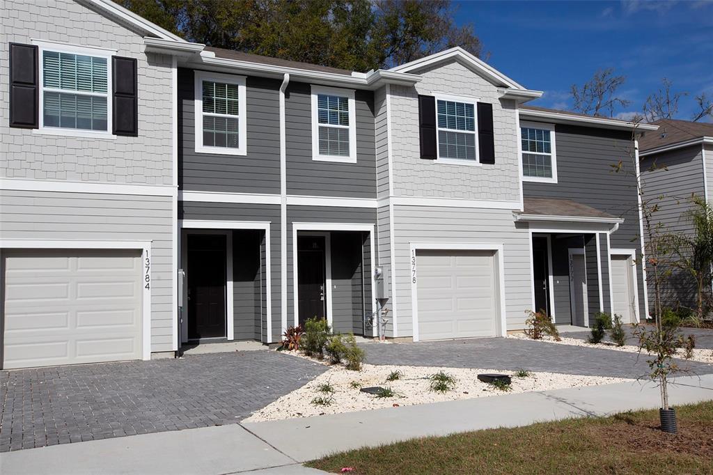 13778 NW 9th Rd in Newberry, FL - Building Photo