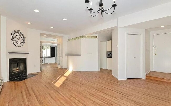 80 Bloomfield St, Unit 4B in Hoboken, NJ - Building Photo - Building Photo