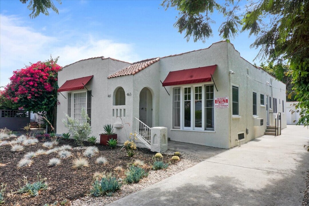 463 Westmount Dr in West Hollywood, CA - Building Photo
