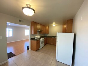 601 N Amphlett Blvd, Unit #1 in San Mateo, CA - Building Photo - Building Photo