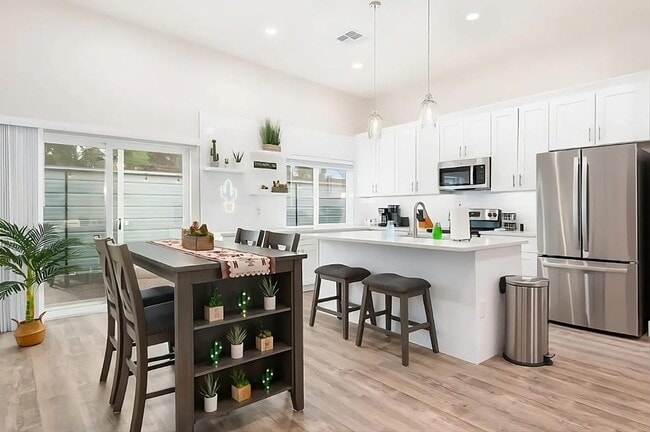 property at 1011 N Anita Ave