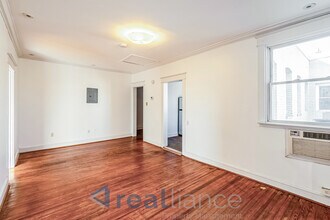 1020 Fairmont St NW in Washington, DC - Foto de edificio - Building Photo