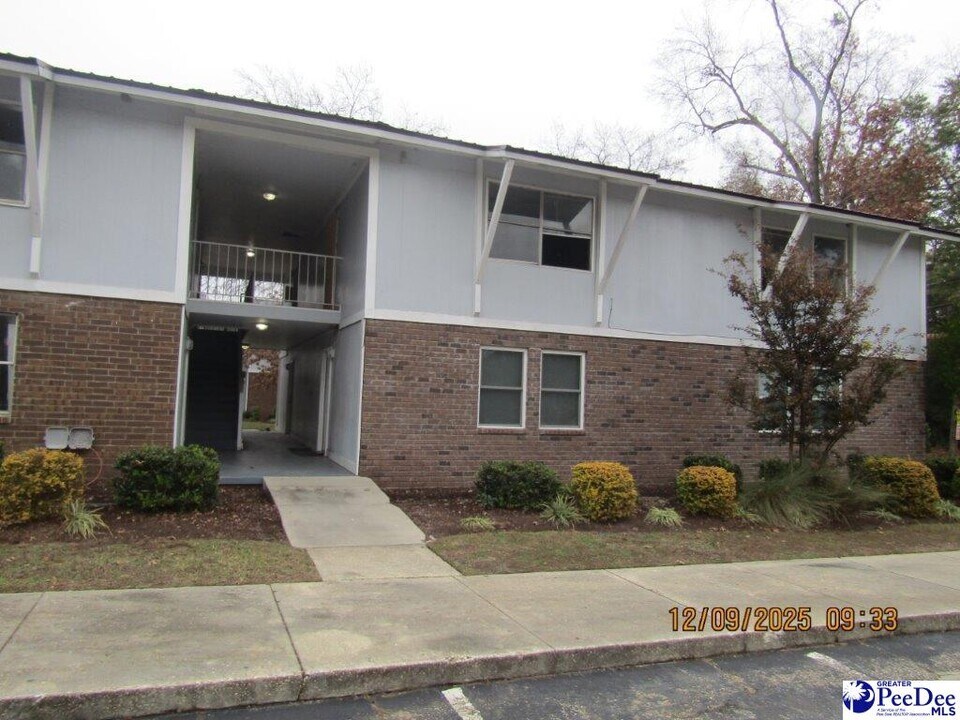 1100-11G2 S Mayfair Terrace in Florence, SC - Building Photo