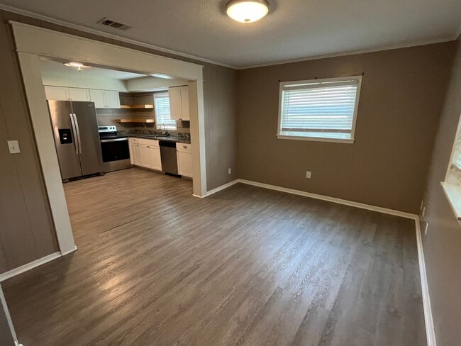 204 N Frankfort Ave in Russellville, AR - Building Photo - Building Photo