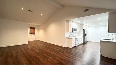 11126 Hanning Ln in Houston, TX - Building Photo - Building Photo