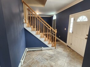 30 Mary Ann Way in Taunton, MA - Foto de edificio - Building Photo