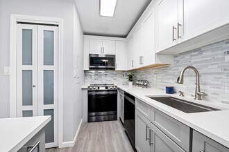 300 Newark St. in Hoboken, NJ - Building Photo - Building Photo