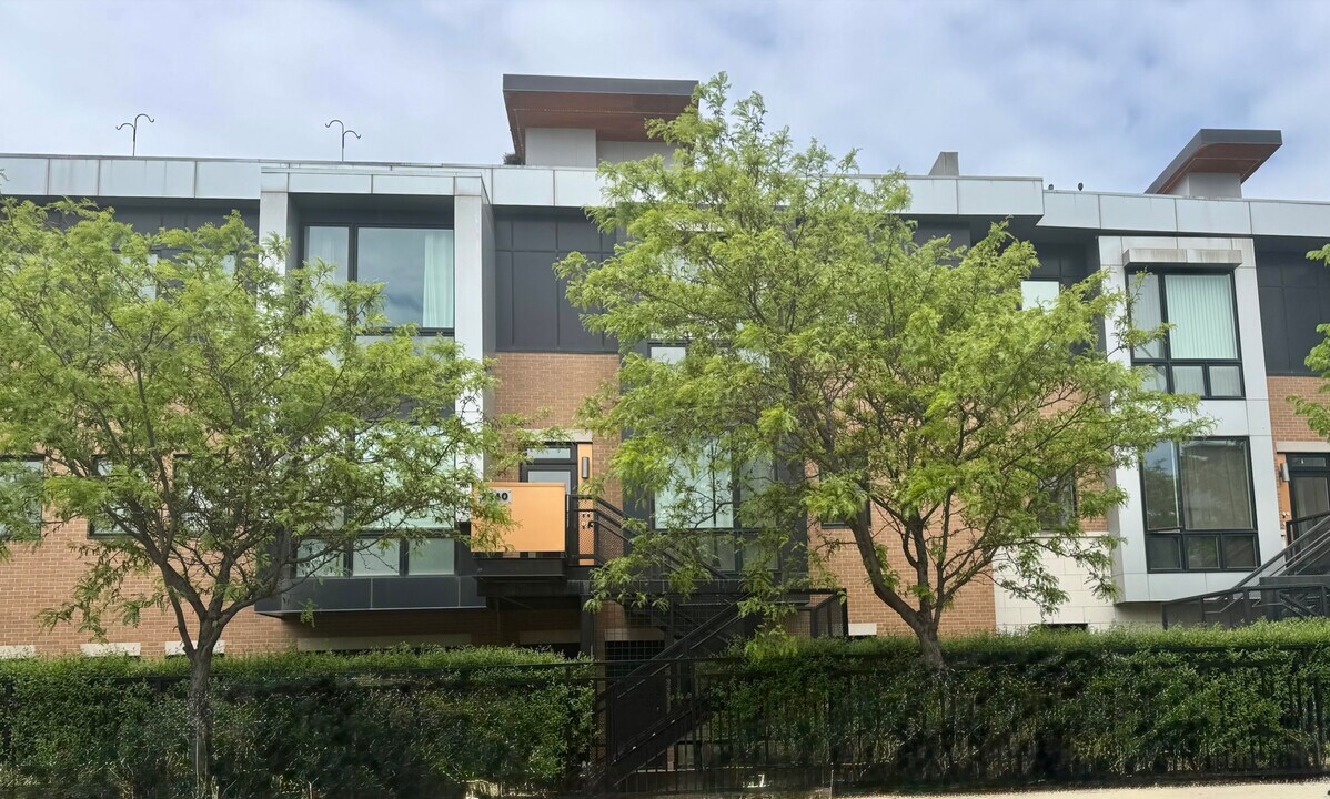 2240 W Madison St in Chicago, IL - Foto de edificio