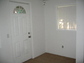 23683 Shady Ln in Crestline, CA - Foto de edificio - Building Photo