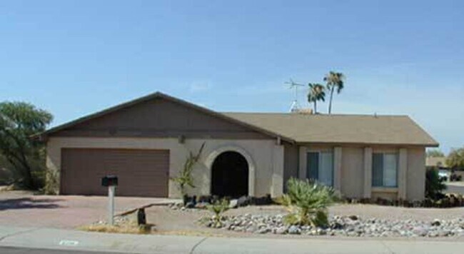 628 W Fogal Way in Tempe, AZ - Building Photo - Building Photo