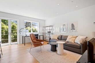 215 Molino Ave in Mill Valley, CA - Building Photo - Building Photo