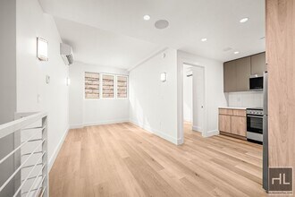 BRUCKNER BOULEVARD in Bronx, NY - Building Photo - Building Photo