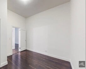 26 E 91st St in New York, NY - Building Photo - Building Photo