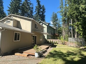 18524 Woodside Dr SE in Yelm, WA - Building Photo - Building Photo