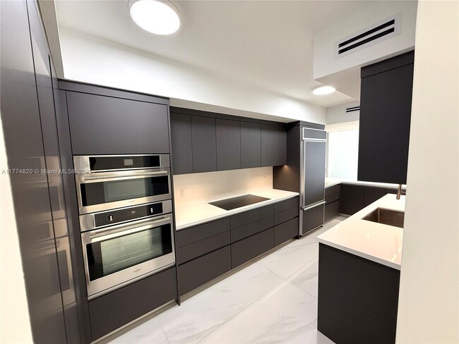 1850 S Ocean Dr, Unit 1808 in Hallandale Beach, FL - Building Photo - Building Photo