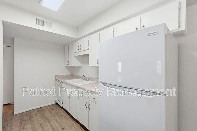 property at 1500 W Rio Salado Pkwy