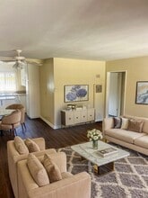 1241 Boynton St in Glendale, CA - Building Photo - Building Photo