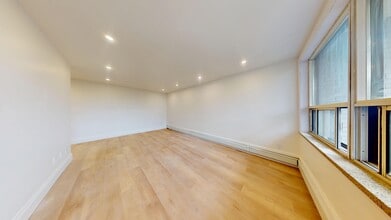 1 Marquette Avenue in Toronto, ON - Building Photo - Building Photo