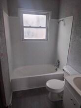 1719 Mansfield Rd in Toledo, OH - Building Photo - Building Photo