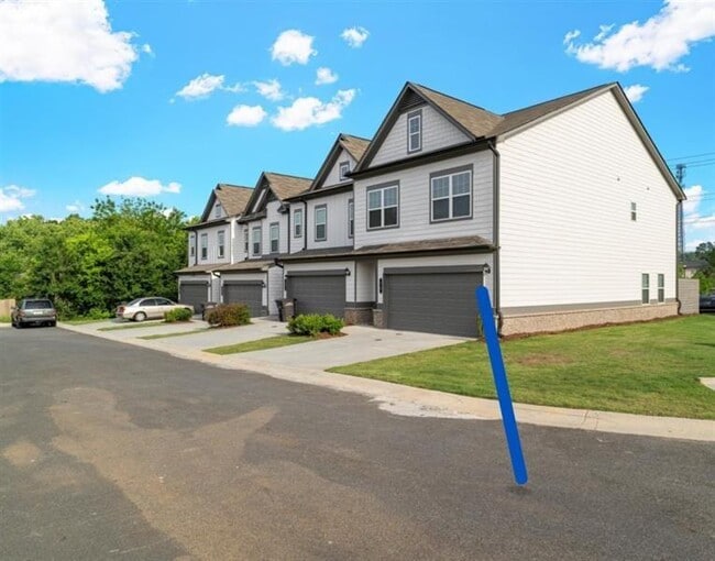 10 Felton St in Cartersville, GA - Foto de edificio - Building Photo