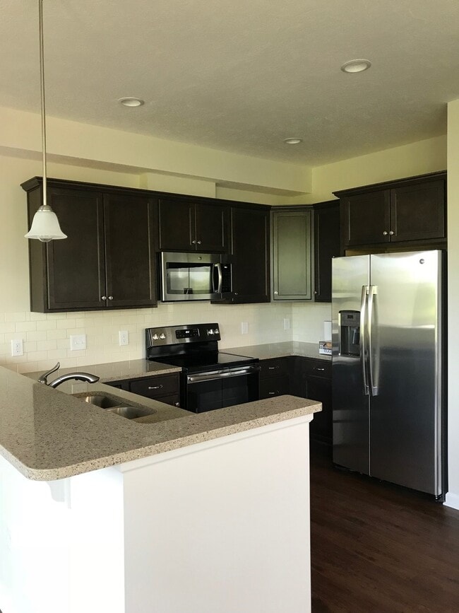 2310 Fieldstone Dr in Okemos, MI - Building Photo - Building Photo