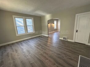 114 N Missouri Ave in Belleville, IL - Building Photo - Building Photo